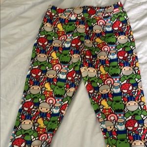 Marvel leggings from Disney size m women . Looks new only worn 3 times .